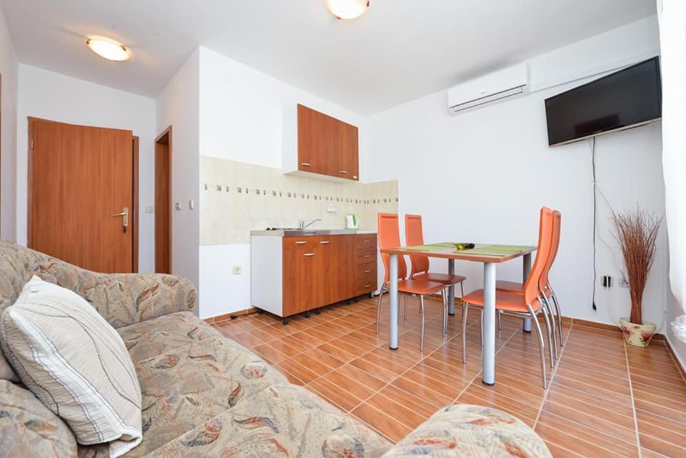 ביבינייה Sreca Apartment Near Beach With Bbq מראה חיצוני תמונה