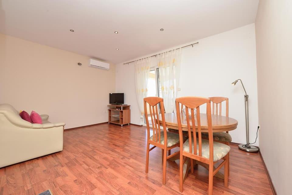 ביבינייה Sreca Apartment Near Beach With Bbq מראה חיצוני תמונה
