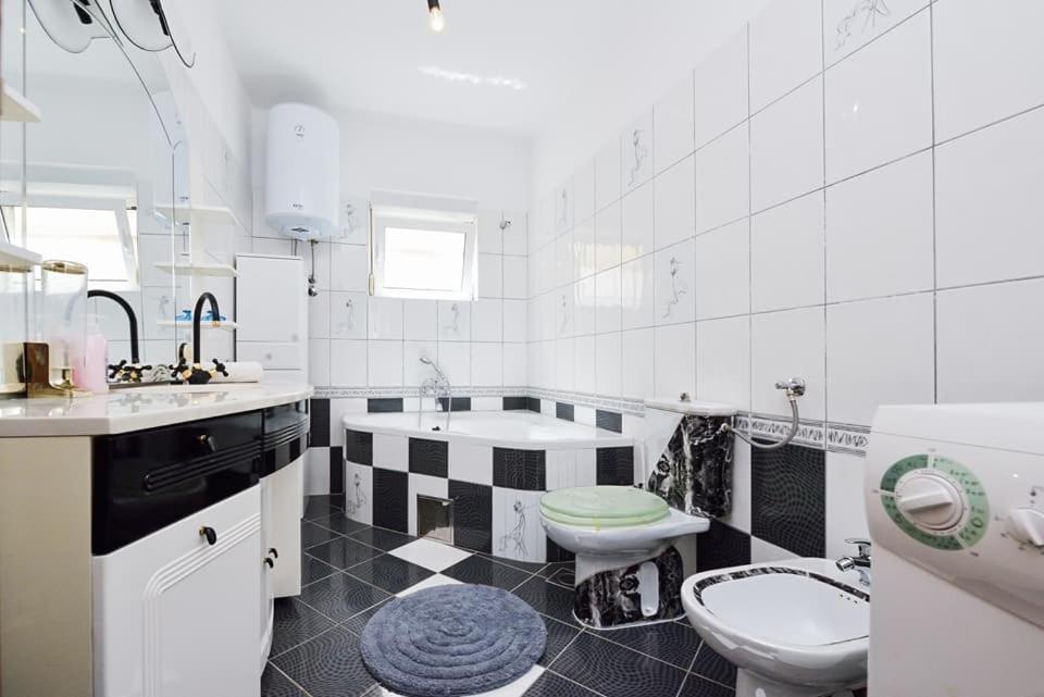 ביבינייה Sreca Apartment Near Beach With Bbq מראה חיצוני תמונה