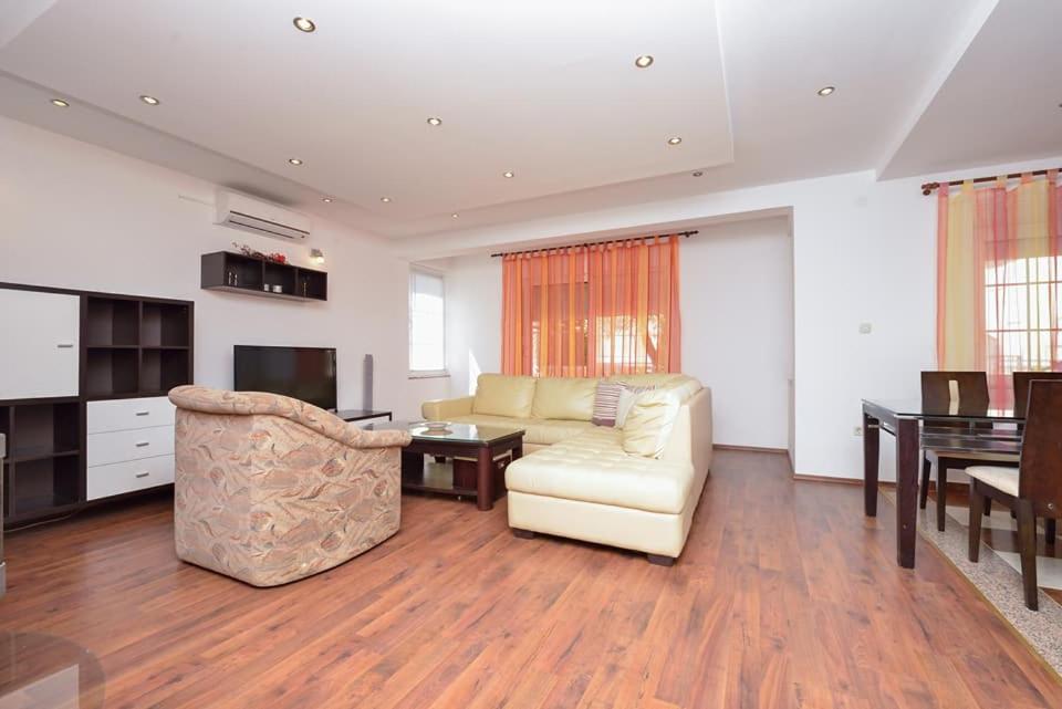 ביבינייה Sreca Apartment Near Beach With Bbq מראה חיצוני תמונה