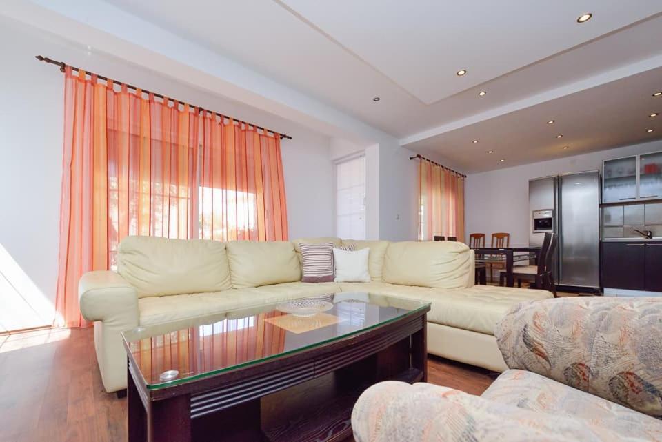 ביבינייה Sreca Apartment Near Beach With Bbq מראה חיצוני תמונה