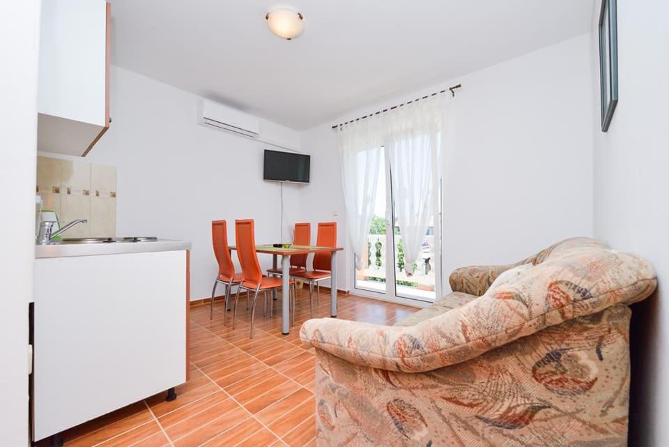 ביבינייה Sreca Apartment Near Beach With Bbq מראה חיצוני תמונה
